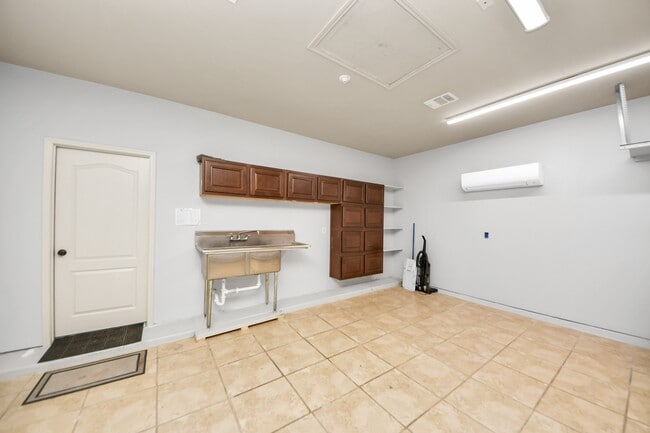 Building Photo - 20714 S Blue Hyacinth Dr