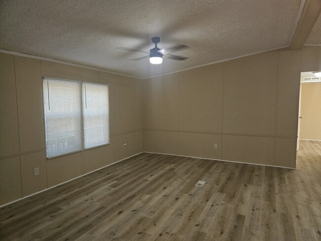 Building Photo - 4058 Nursery Rd