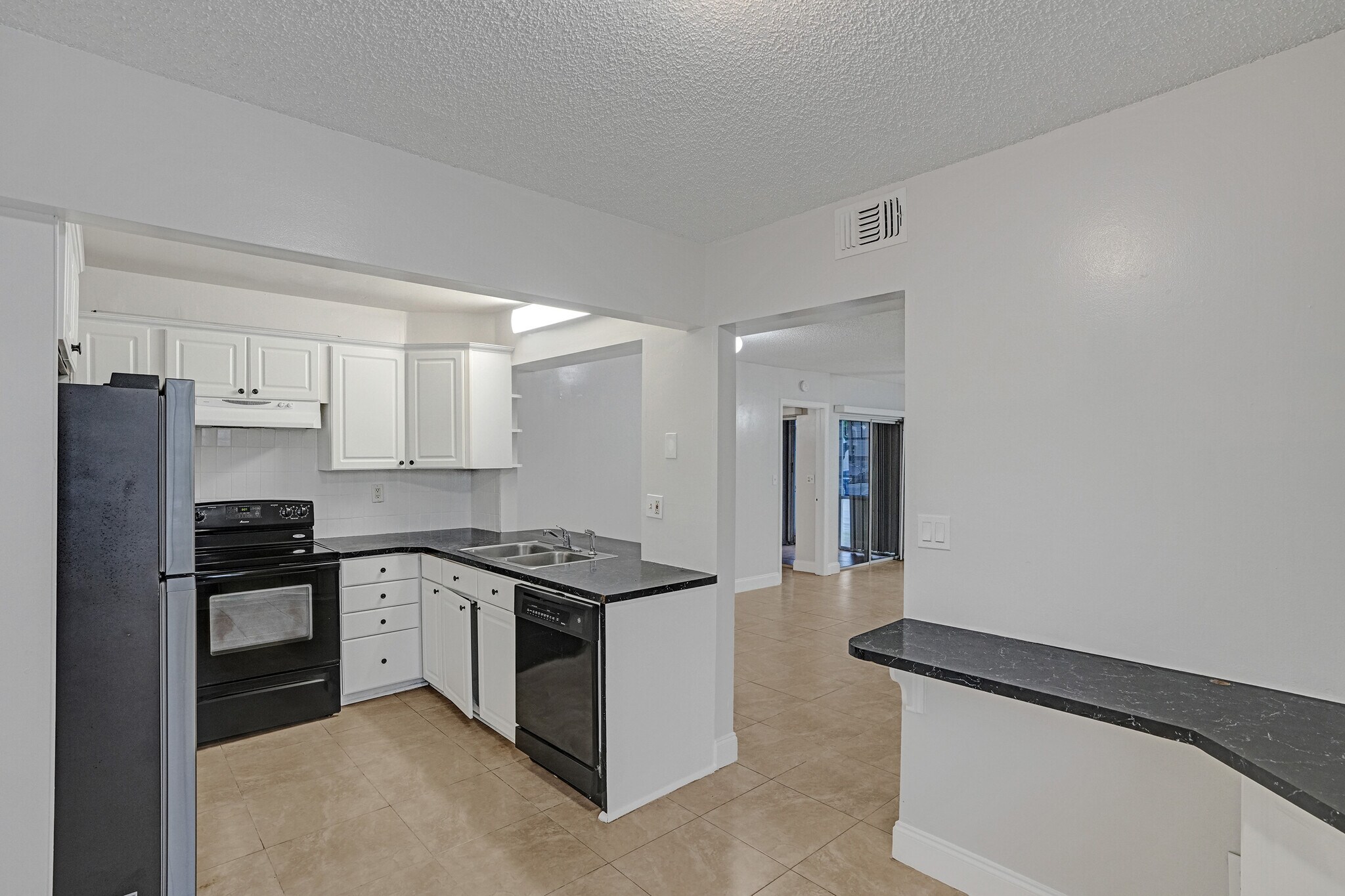Building Photo - 447 NE 210th Circle Ter