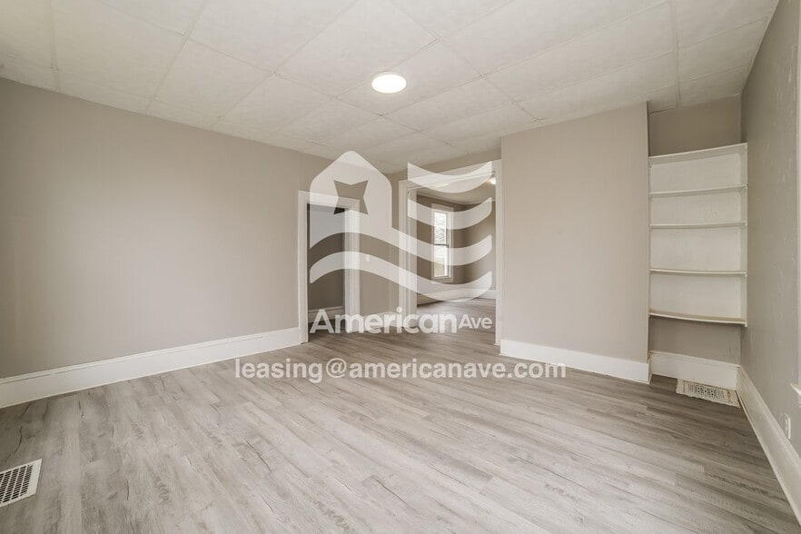 Building Photo - 1319 N Broadway St