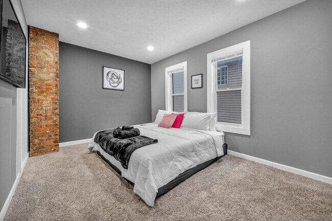 Building Photo - 839 Starkweather Ave