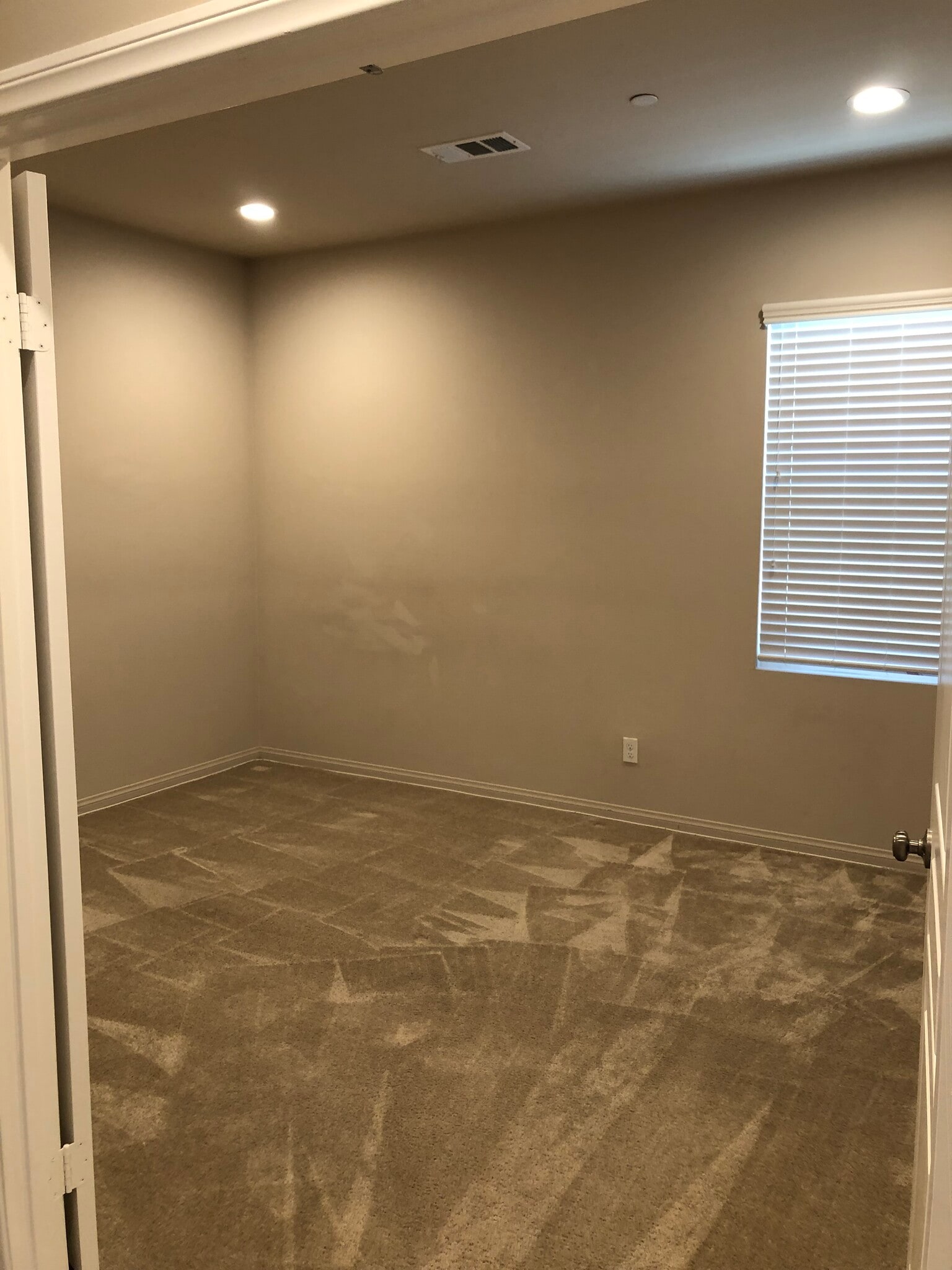 Office - 30426 Cowboy Ln