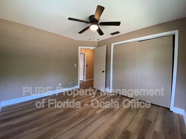 Building Photo - 4211 SW 6th Ave