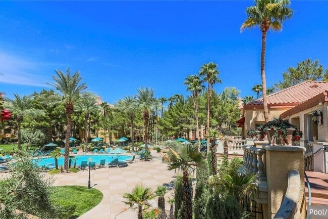 Pool - 230 E Flamingo Rd