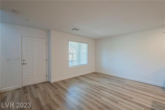 Building Photo - Charming Retreat in 89011