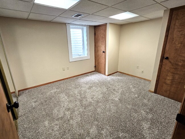 Building Photo - 11044 River Oaks Ln E