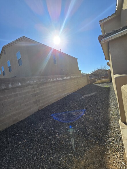 Building Photo - 3024 Calle Nueva Vista