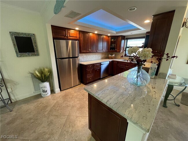 Building Photo - 4525 Country Club Blvd