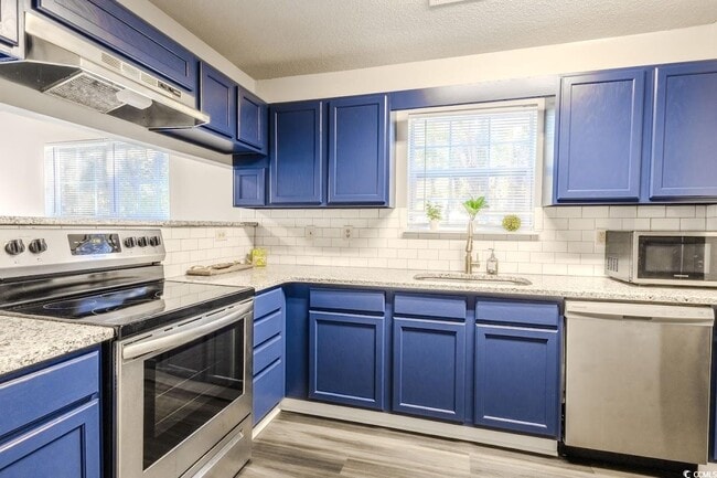 Building Photo - 4246 Villas Dr