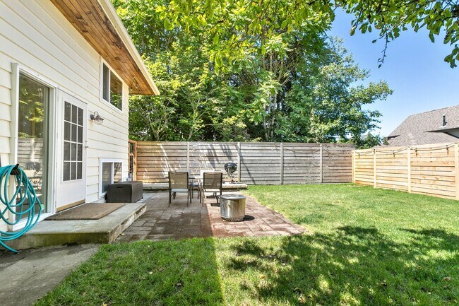 Building Photo - 4bd/2.75ba Seattle House