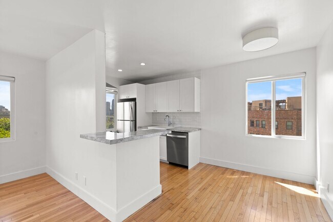 Building Photo - Beautifully updated 1 bed / 1 bath apartment in Echo Park is now available - Includes private par...