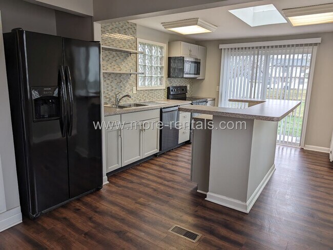 Building Photo - Remodeled house in Reynoldsburg (Groveport...