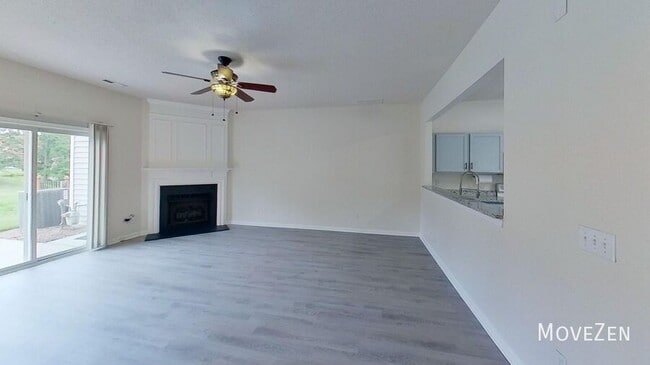 Building Photo - 614 Canyon Lake Cir