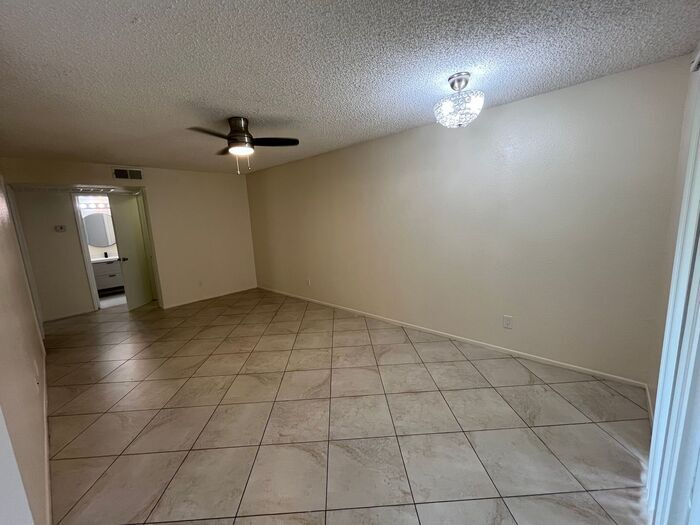 Building Photo - 1201 S McClintock Dr