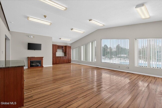 Building Photo - 54 Freemans Bridge Rd