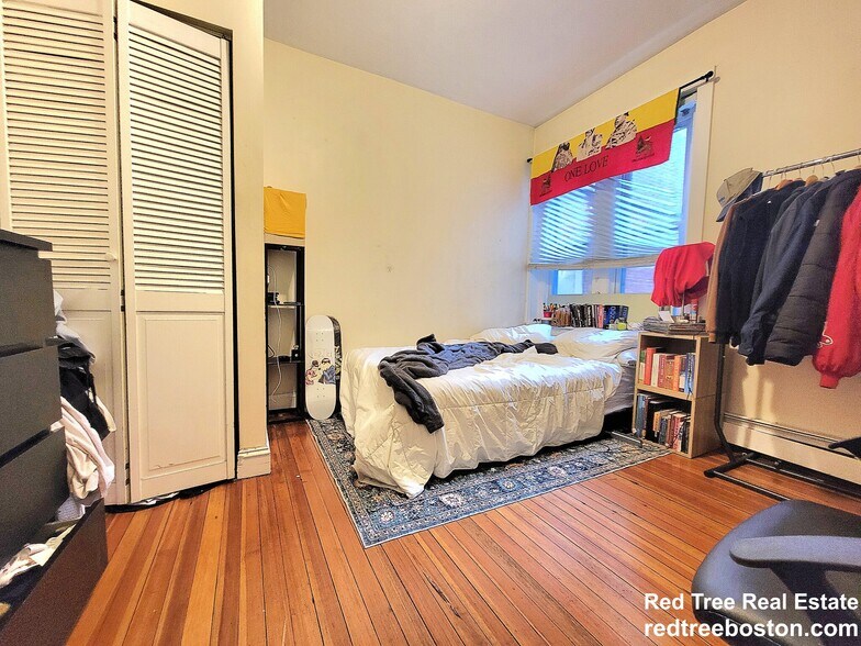 Unit 2 - 94 Pleasant St