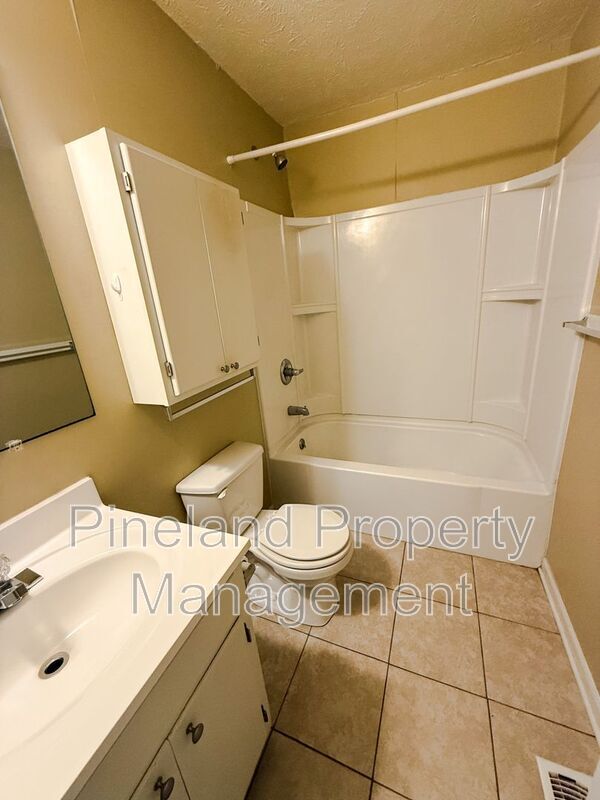 Building Photo - 2740 George Owen Rd