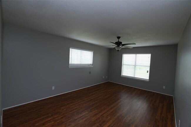 Building Photo - 10555 Turtlewood Ct