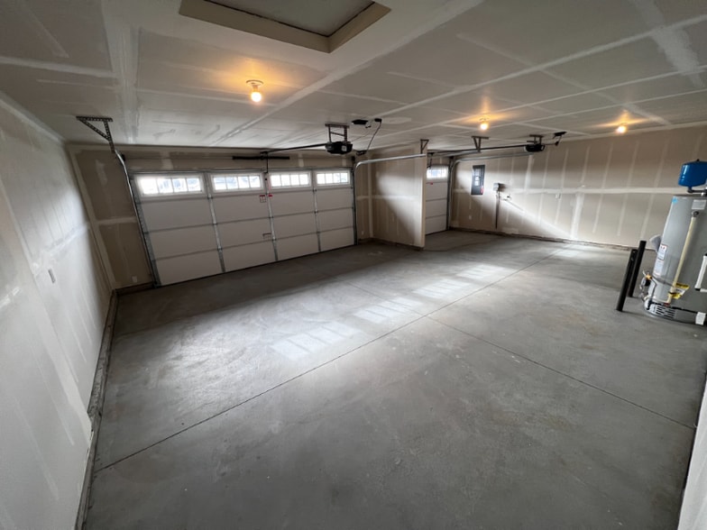 Building Photo - 11446 W Teratai St