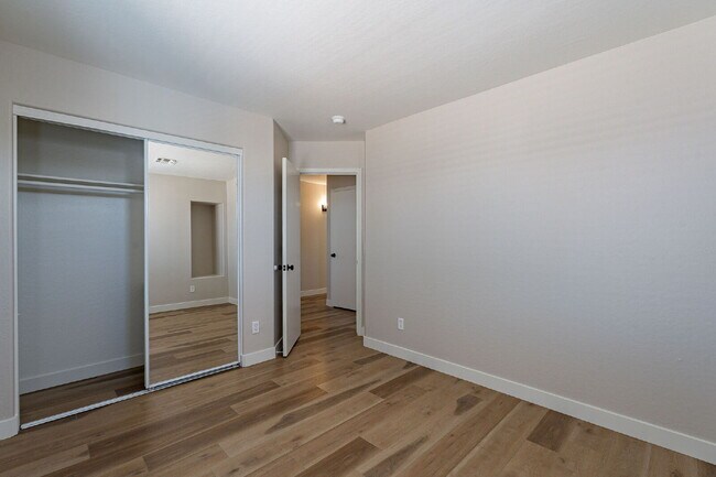 Building Photo - Newly Remodeled 3 bedroom in Goodyear!