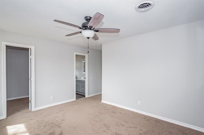 Building Photo - 3410 Truxton Dr