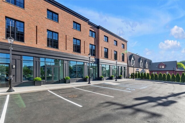 Building Photo - 12 Roosevelt Ave