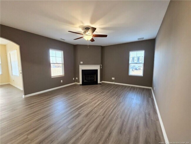 Building Photo - 825 Running Horse Ln