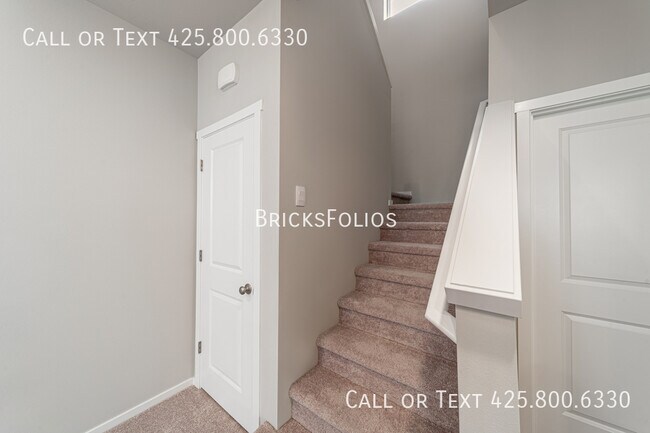 Building Photo - 4245 Pronghorn Pl