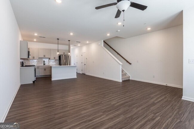 Building Photo - 5542 Highland St