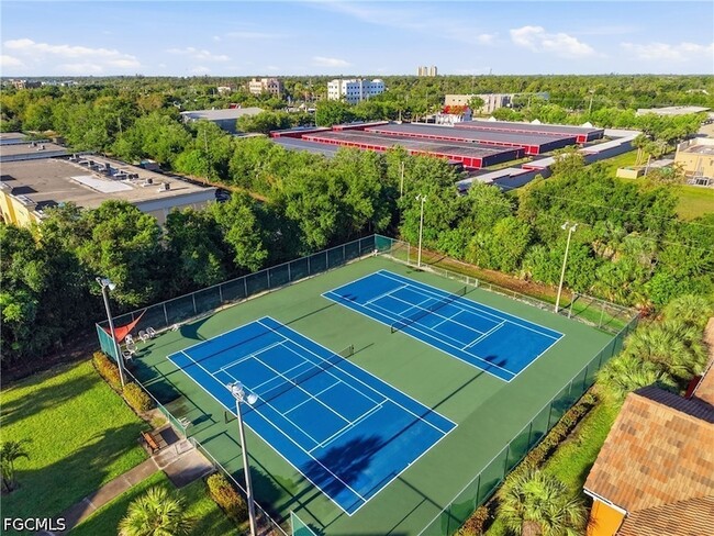 Building Photo - 6321 Aragon Way