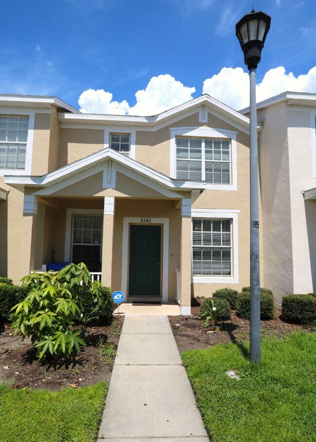 Primary Photo - Spacious 2 Bedroom, 2 1/2 Bath Townhome in...