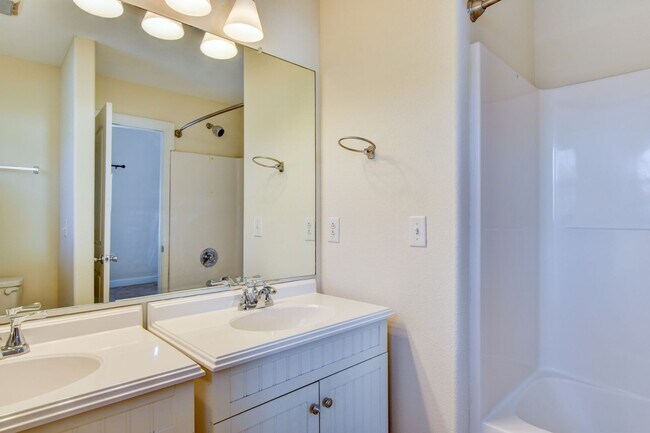 Building Photo - 4923 Krick St