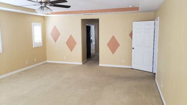 Building Photo - 16020 Huntington Garden Ave