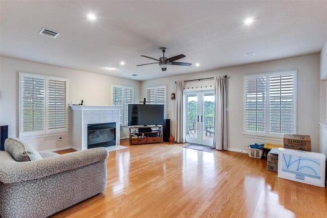 Building Photo - 9604 Crenata Cove