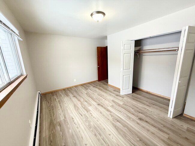 Building Photo - Bayside Apartments