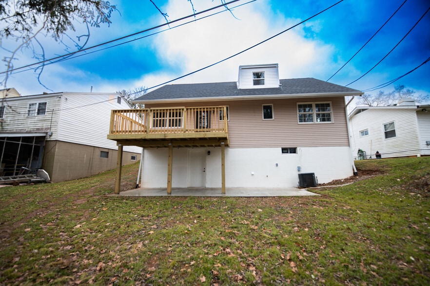 Building Photo - 2730 North Ter
