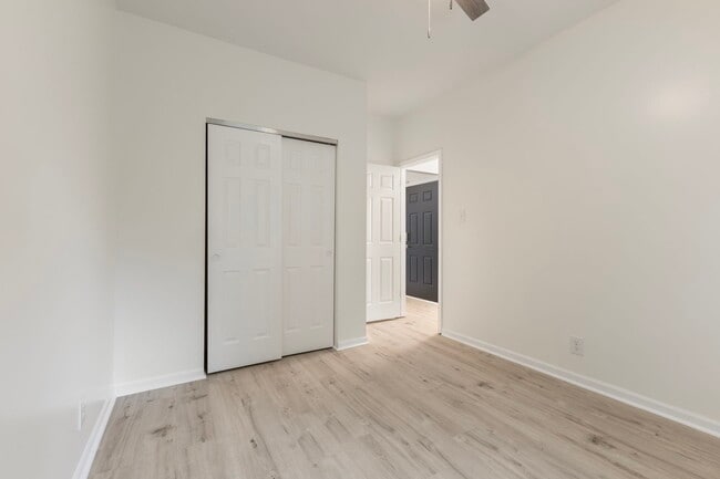 Building Photo - 3415 Waterloo Dr