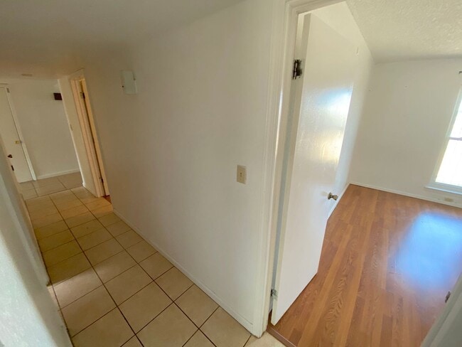 Building Photo - Northeast El Paso 3 Bed Refrig A/C