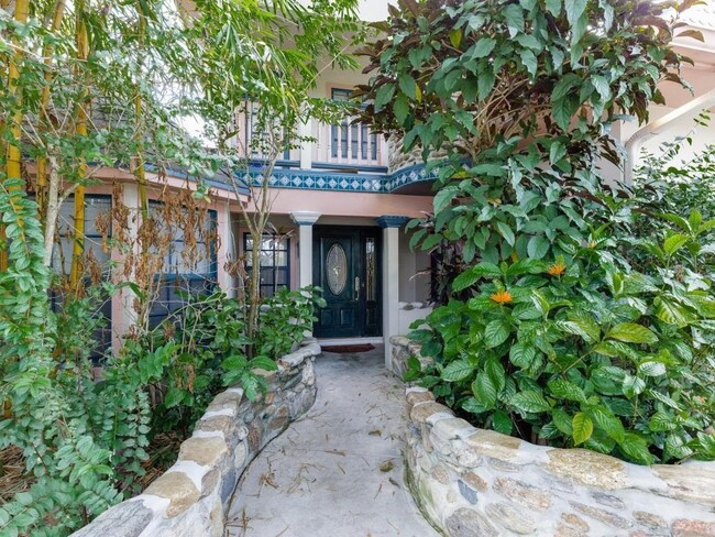 Building Photo - 4884 Bonanza Ct