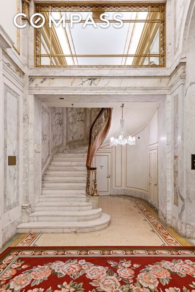 Building Photo - 1 Central Park S