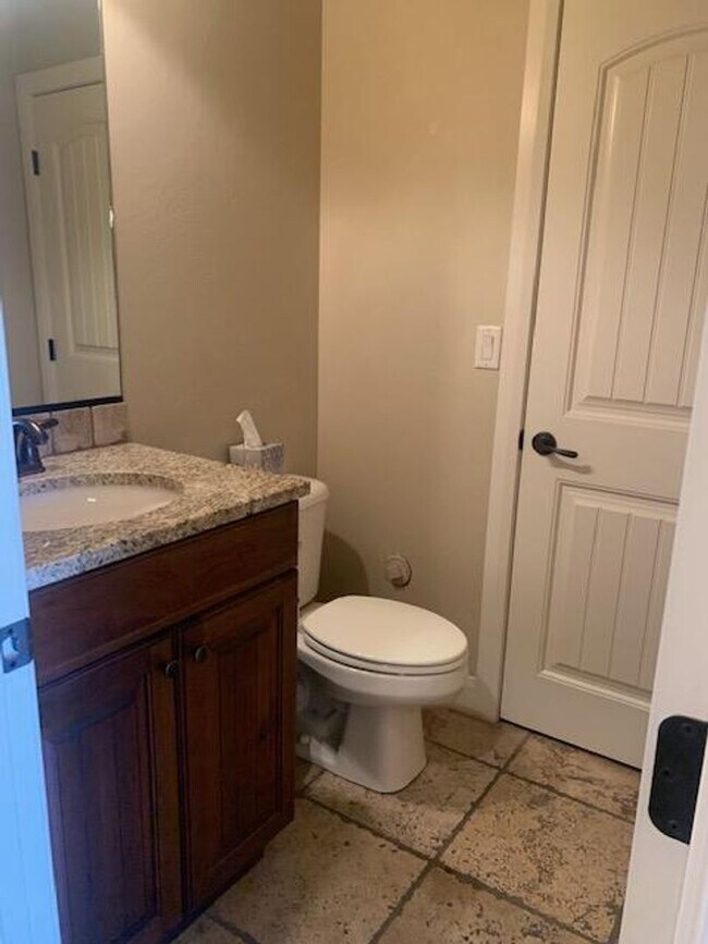 Building Photo - Gorgeous St. George Townhome