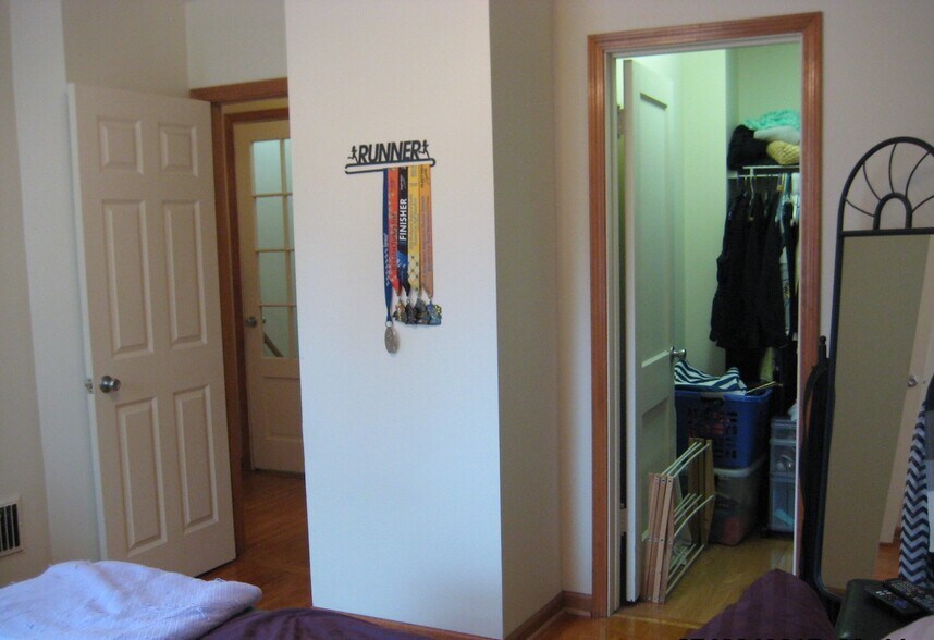 Building Photo - 43 Brighton St
