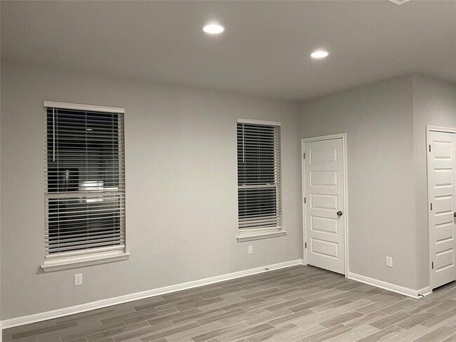 Building Photo - 316 McLintock Rd