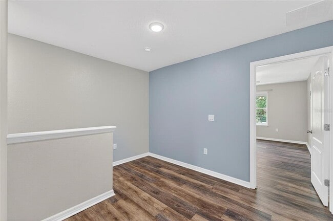 Building Photo - 3842 Hampstead Ln