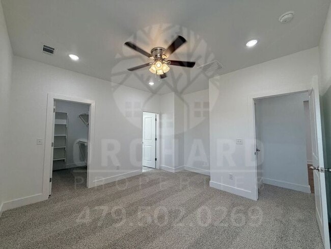 Building Photo - Garrison | Brand New Duplex in Siloam Springs!