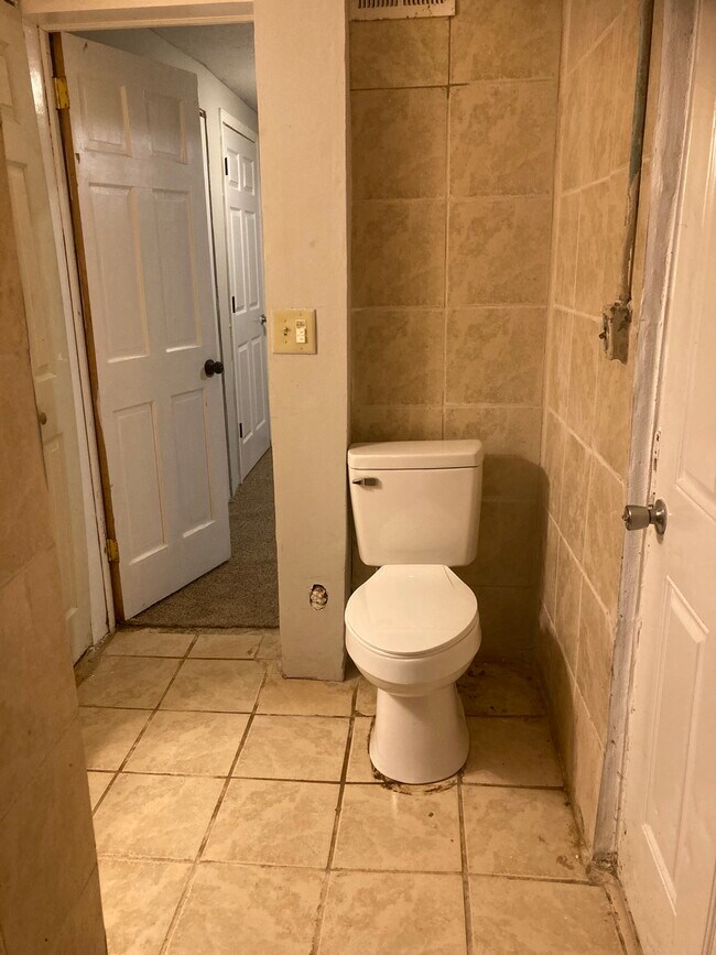 Building Photo - 220 Apartments