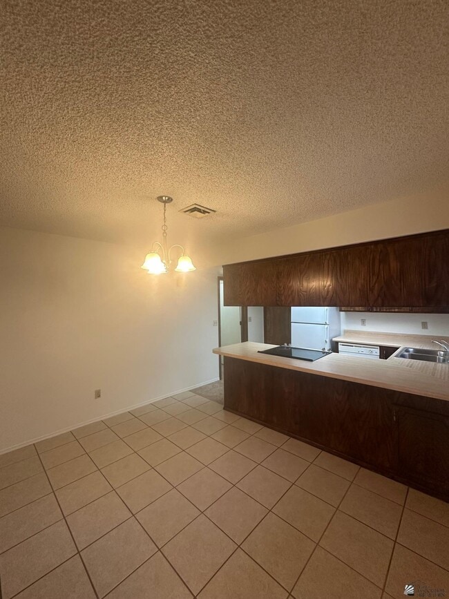 Building Photo - 1577 W Las Lomas St