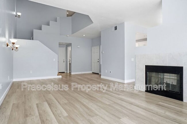 Building Photo - 1389 Serena Cir