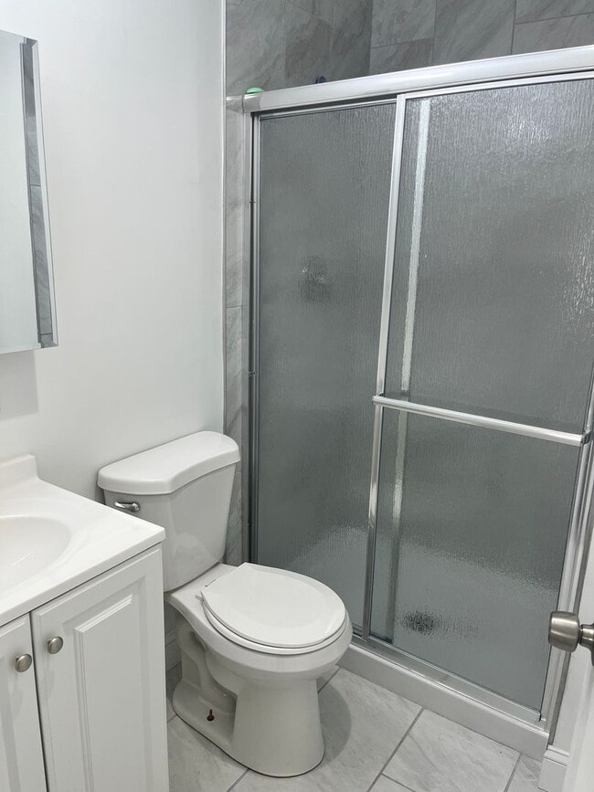 Building Photo - Updated Townhouse In Herndon