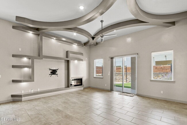 Building Photo - 12365 Desert Dove Ave